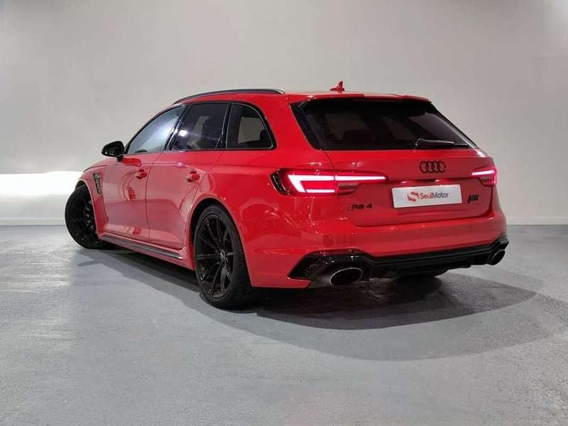 Usado Audi RS4 450 CV (330 kW) 2018 Rojo Familiar