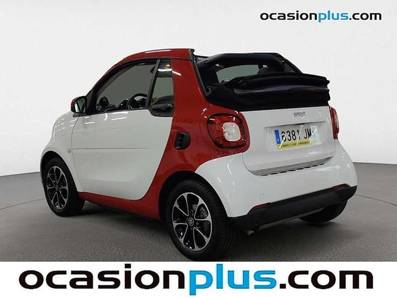 Usado Smart ForTwo Cabrio Passion 71 CV (52 kW) 2016 Blanco Descapotable