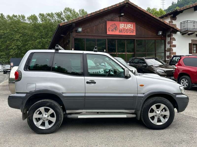 Gris Usado 2006 Nissan Terrano SUV | 14.999 € (Precio justo) - Imagen 1/4
