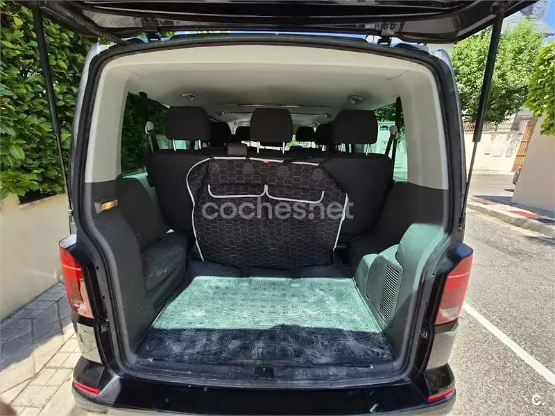 Usado VW Caravelle 150 CV (110 kW) 2022 Negro Van