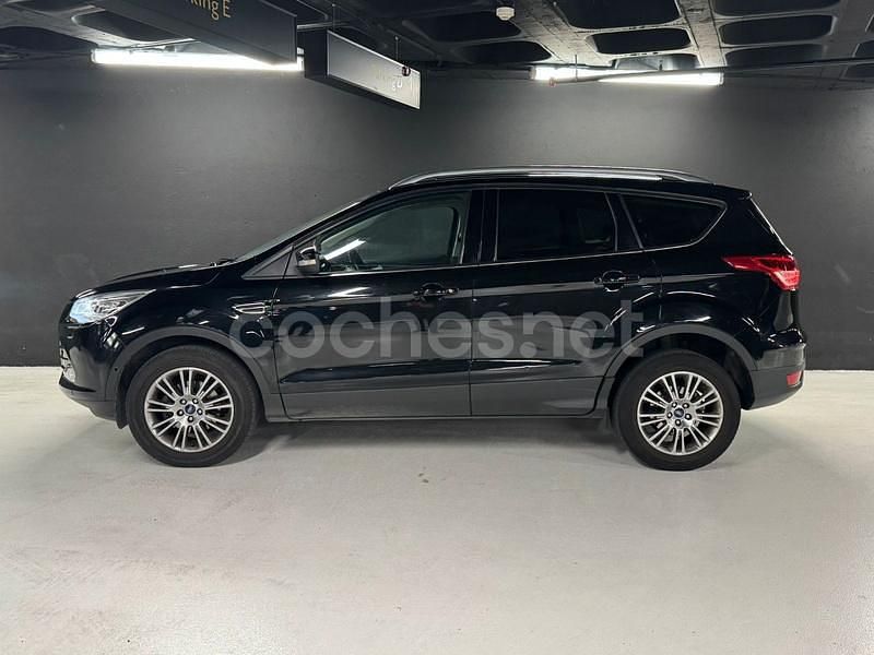 Usado Ford Kuga Titanium 150 CV (110 kW) 2015 Negro SUV