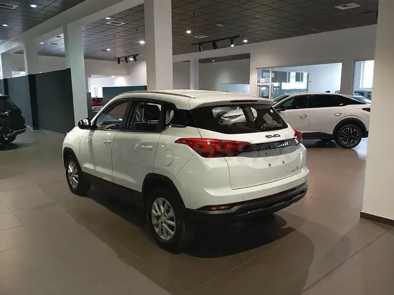 Nuevo EVO Evo 5 127 CV (93 kW) 2026 Granate SUV