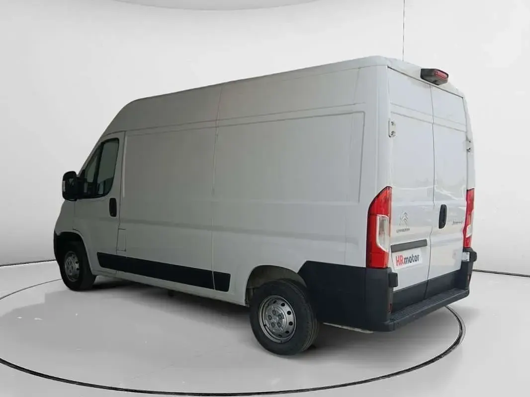 Usado Citroën Jumper 140 CV (102 kW) 2023 Blanco Monovolumen