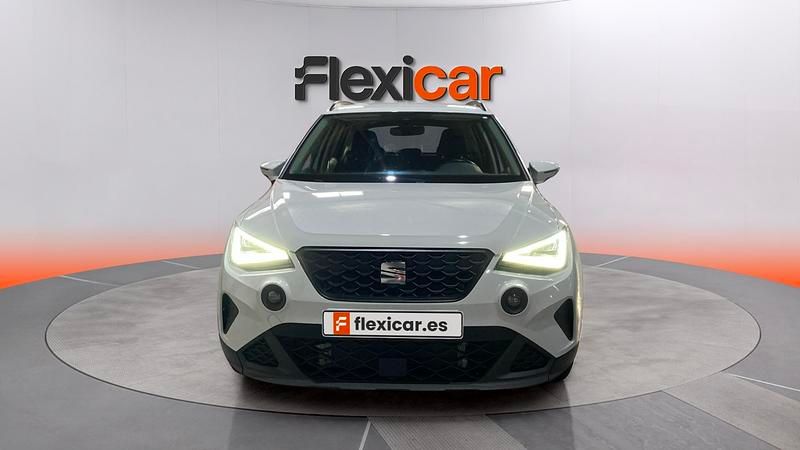 Usado Seat Arona Style 110 CV (80 kW) 2024 Blanco SUV