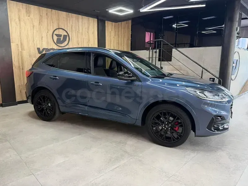 Usado Ford Kuga ST-Line X 225 CV (165 kW) 2023 Azul SUV
