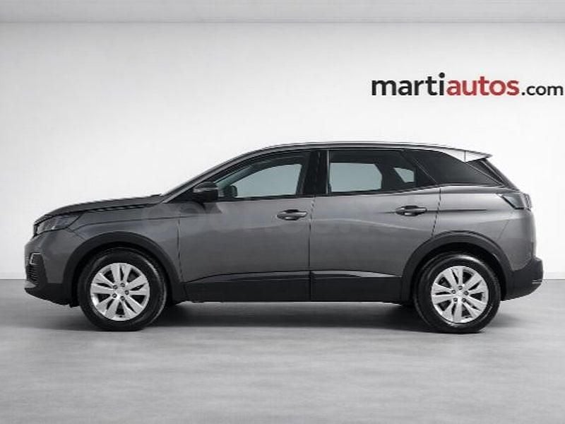 Usado Peugeot 3008 Active 130 CV (95 kW) 2022 Gris / plata SUV