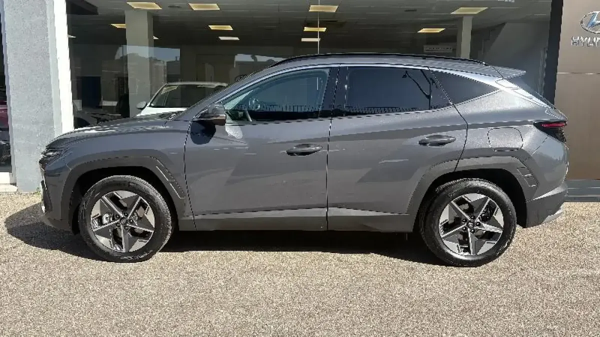 Nuevo Hyundai Tucson 239 CV (175 kW) 2026 Gris/plata SUV