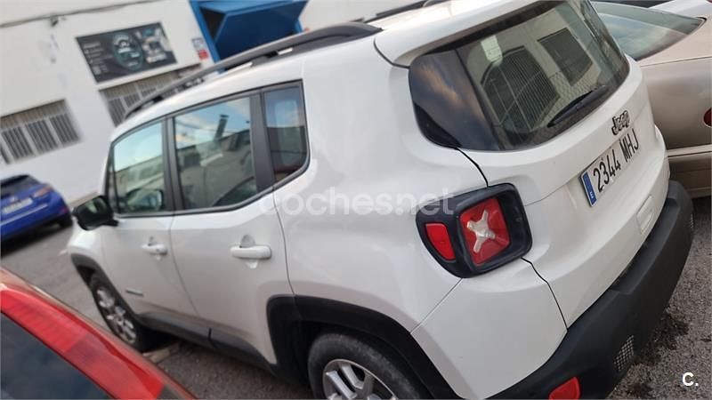 Usado Jeep Renegade Limited 130 CV (95 kW) 2023 Blanco SUV