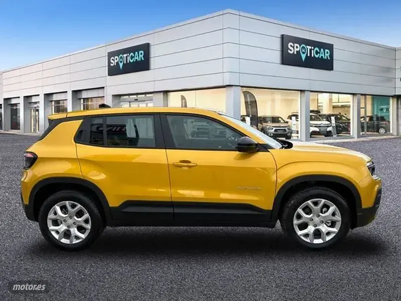 Usado Jeep Avenger Altitude 100 CV (73 kW) 2023 Amarillo SUV