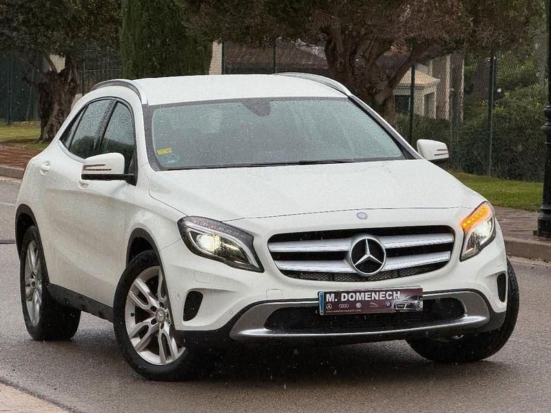 Usado Mercedes GLA200 AMG line 136 CV (100 kW) 2016 Blanco SUV