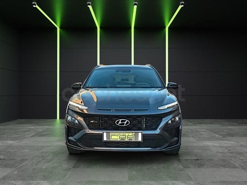 Usado Hyundai Kona N Line 120 CV (88 kW) 2022 Gris / plata SUV
