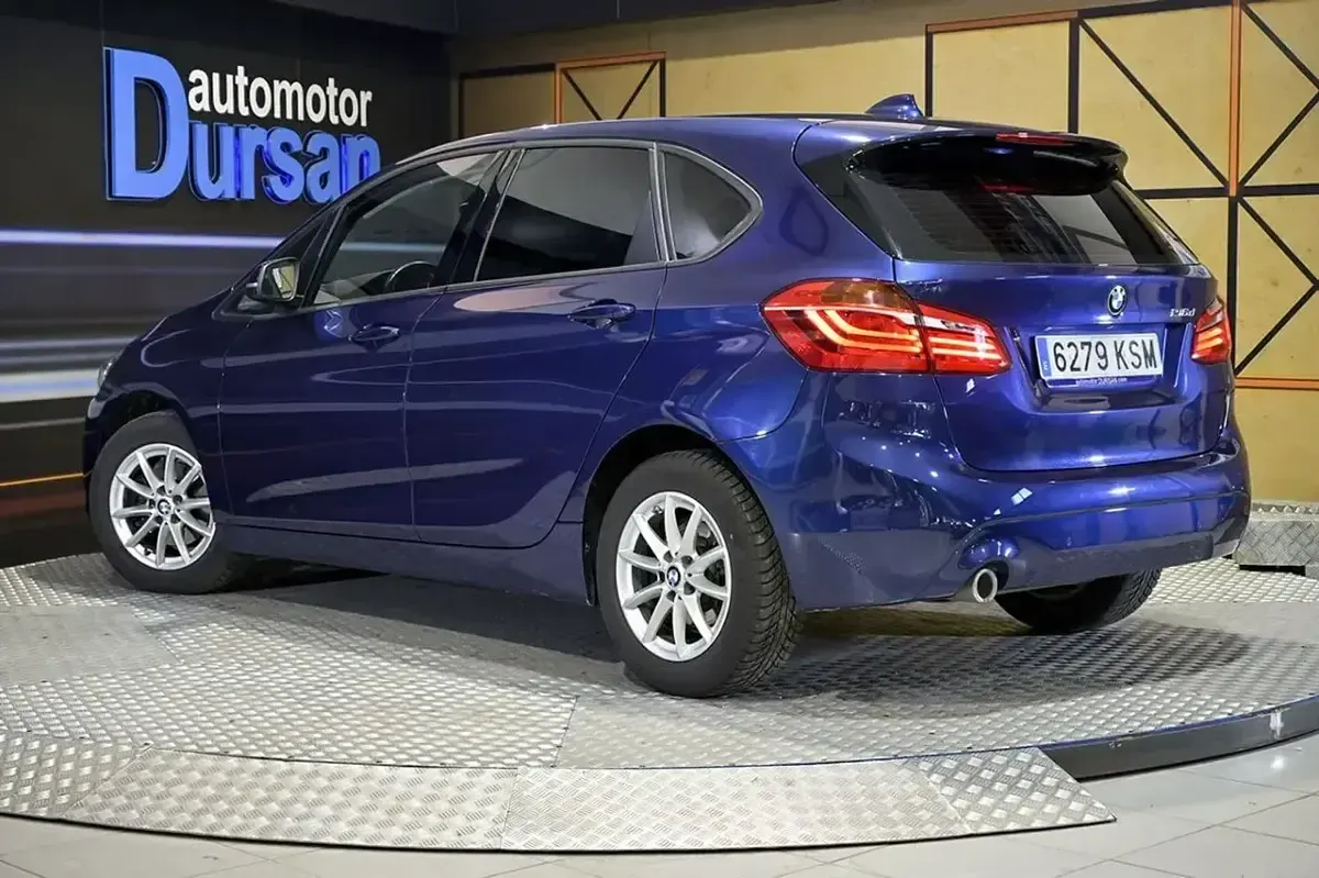 Usado BMW 216 Comfort Edition 117 HP (86 kW) 2018 Azul Monovolume