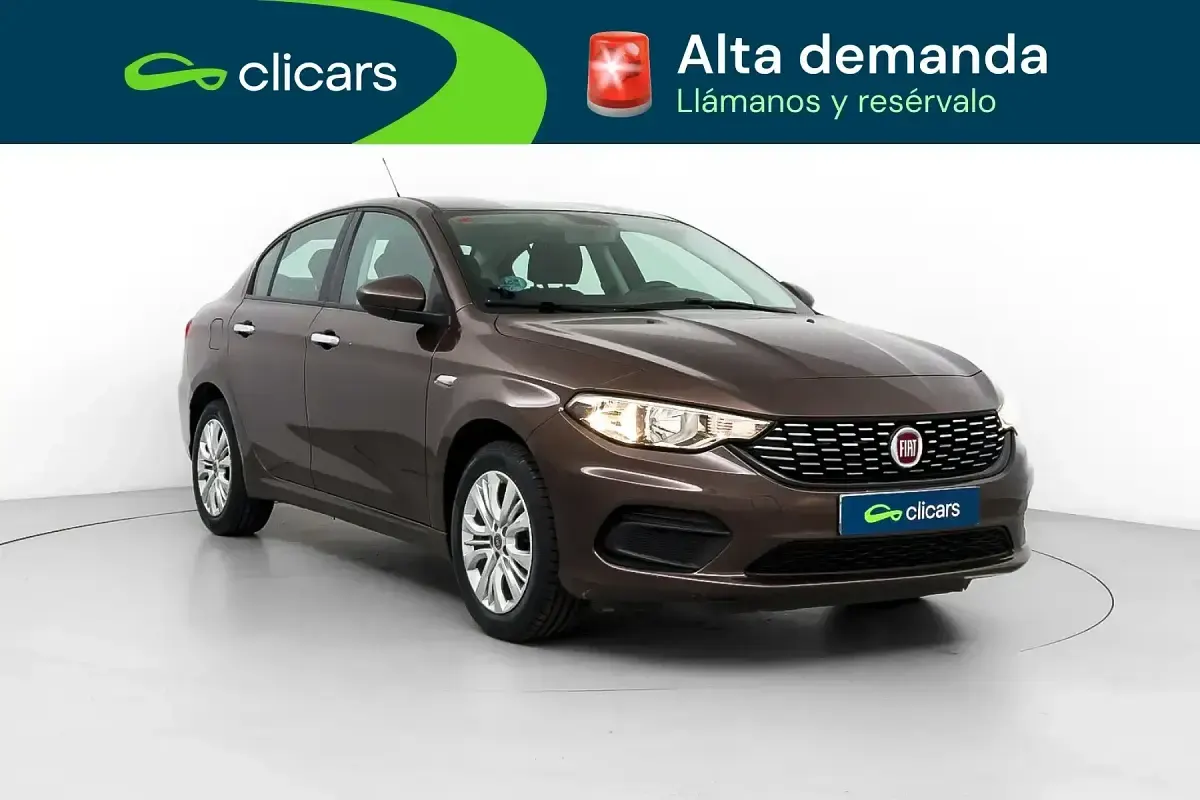 Usado Fiat Tipo Easy 95 CV (69 kW) 2017 Marrón Berlina