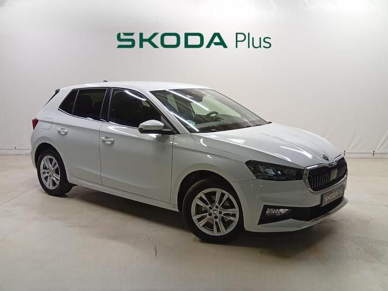 Blanco Usado 2024 Skoda Fabia Berlina | 19.900 € (Precio justo) - Imagen 1/4
