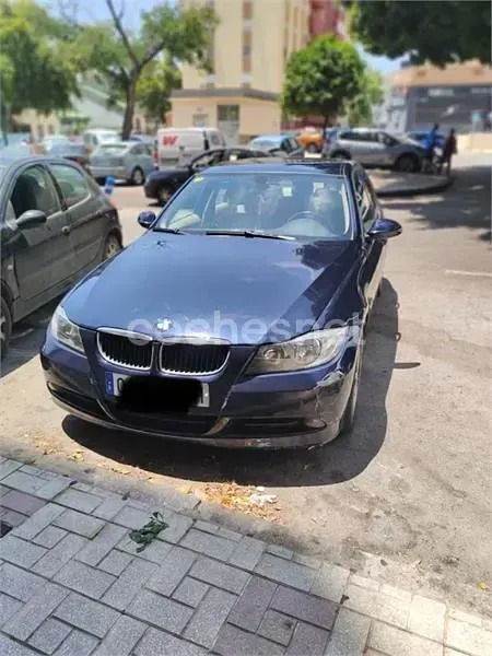 Usado BMW 318 122 CV (89 kW) 2008 Azul Berlina
