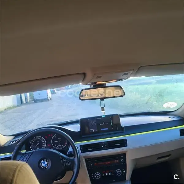 Usado BMW 318 Comfort Edition 143 CV (105 kW) 2013 Gris / plata Berlina