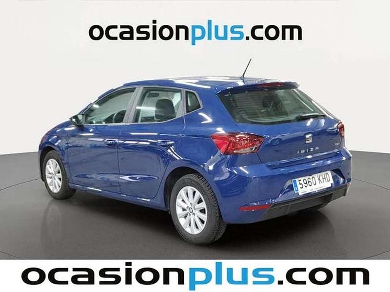 Usado Seat Ibiza Style 90 CV (66 kW) 2018 Azul Utilitario
