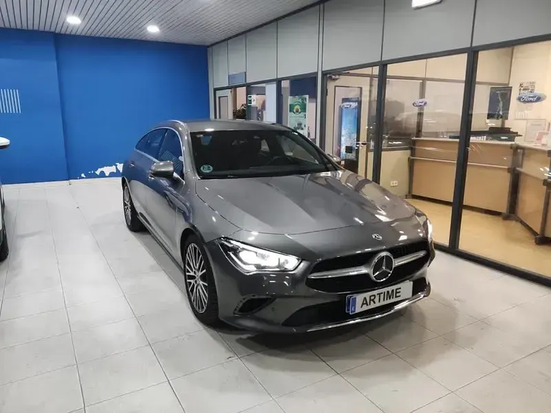 Käytetty Mercedes CLA220 Shooting Brake 190 HP (139 kW) 2021 Harmaa Farmari