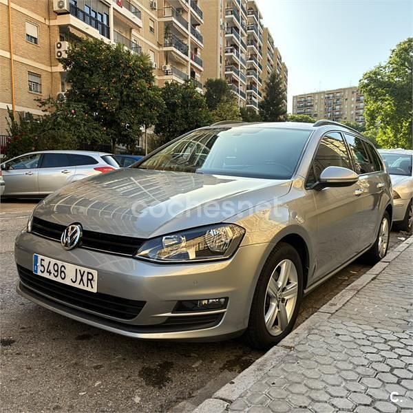 Usado VW Golf VII Advance 110 CV (80 kW) 2017 Gris / plata Familiar