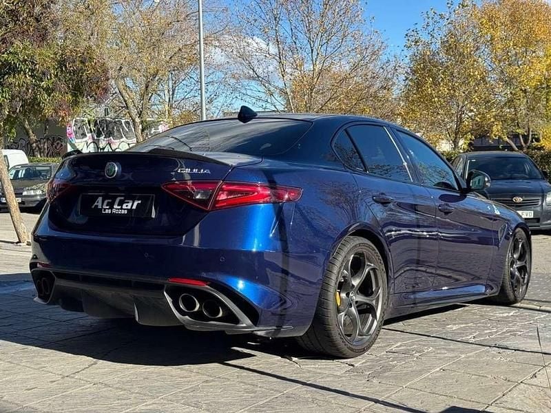 Usado Alfa Romeo Giulia Quadrifoglio 510 CV (375 kW) 2018 Azul Berlina