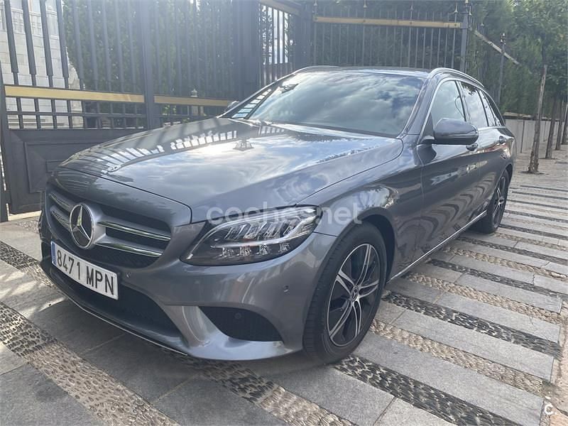 Usado Mercedes C200 160 CV (117 kW) 2021 Gris / plata Familiar