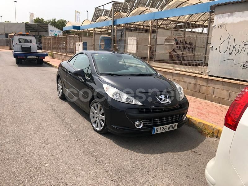 Negro Usado 2007 Peugeot 207 CC Sport Descapotable | 4999 € (Precio justo) - Imagen 1/4