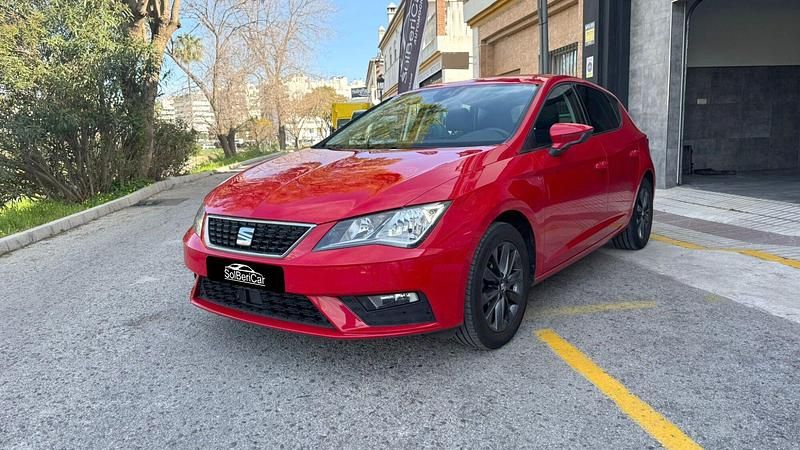 Usado Seat Leon Style 115 CV (84 kW) 2020 Rojo