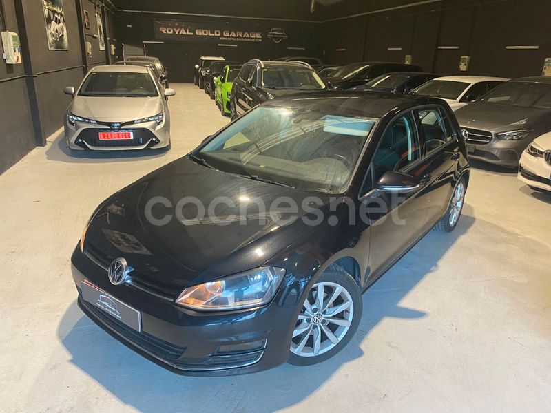 Negro Usado 2016 VW Golf VII Advance Berlina | 12.000 € (Buen precio) - Imagen 1/4