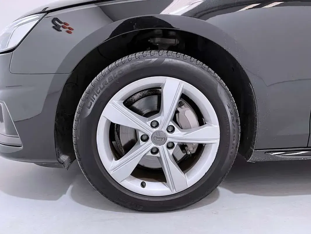 Usado Audi A4 Advanced 190 CV (139 kW) 2020 Negro Familiar