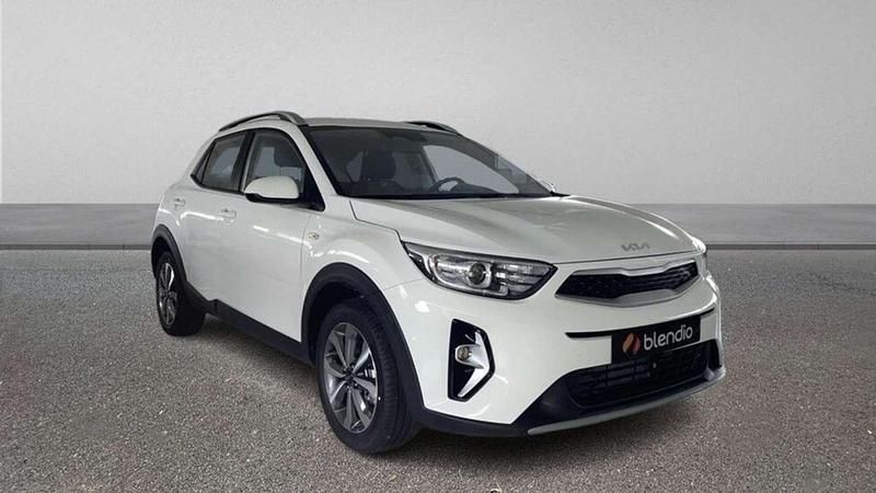 Nuevo Kia Stonic 101 CV (74 kW) 2025 Blanco SUV