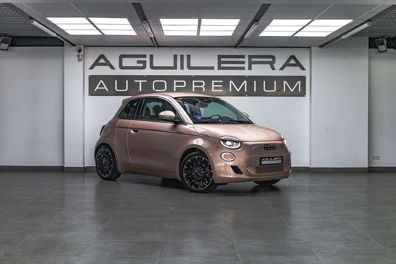 Usado Fiat 500e La Prima 86 kW (118 CV) 2021 Burdeos Utilitario