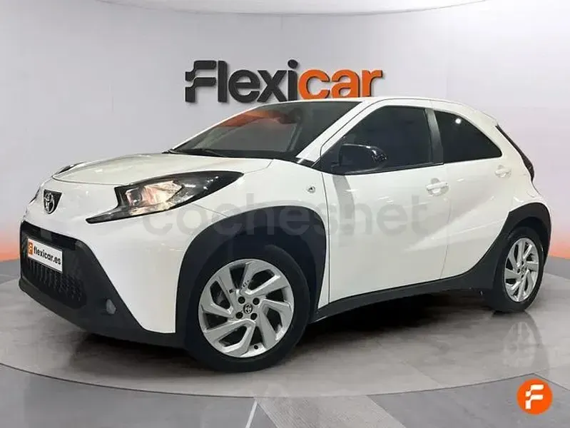 Usado Toyota Aygo X 72 CV (52 kW) 2024 Blanco SUV