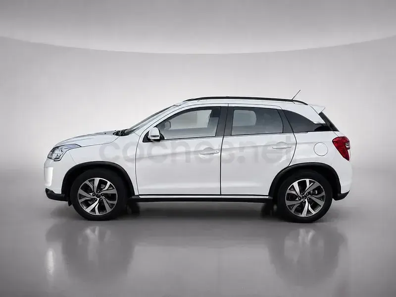 Usado Citroën C4 Aircross Seduction 114 CV (83 kW) 2015 Blanco SUV