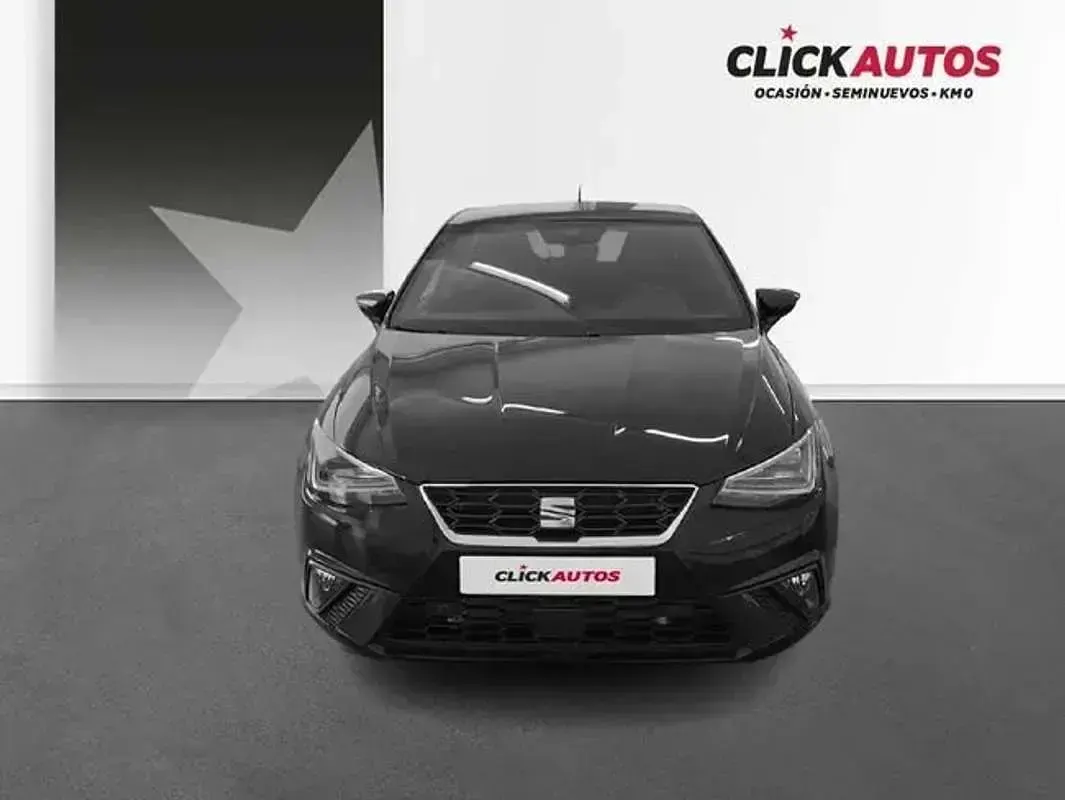 Usado Seat Ibiza FR 116 CV (85 kW) 2025 Negro Utilitario