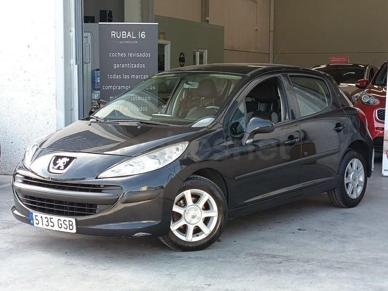 Usado Peugeot 207 75 CV (55 kW) 2009 Negro Berlina