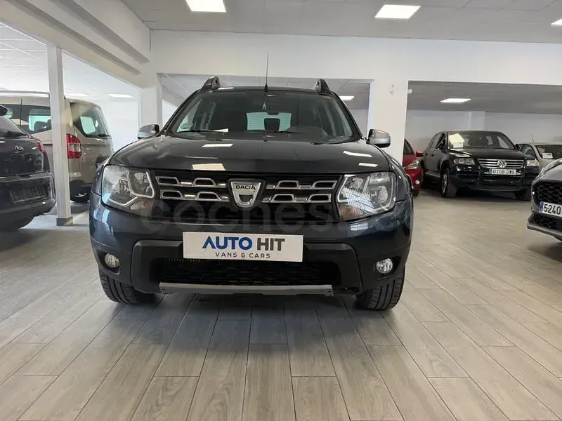 Usado Dacia Duster Lauréate 110 CV (80 kW) 2015 Gris / plata SUV