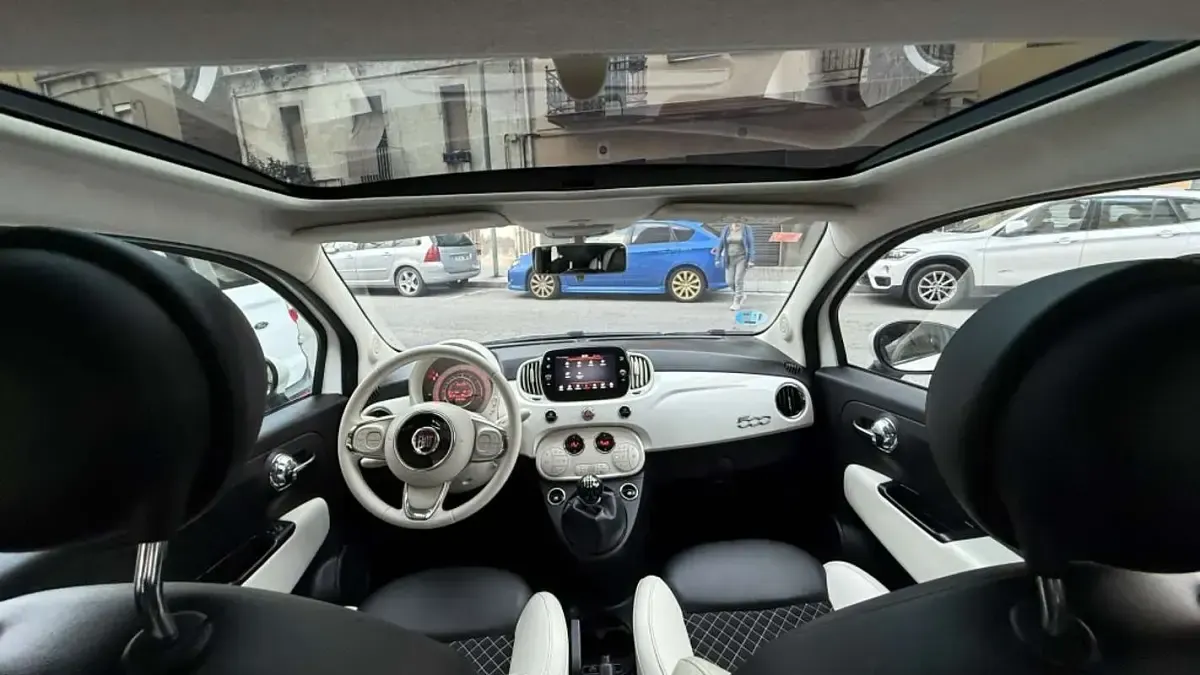 Usado Fiat 500 Dolcevita 71 CV (52 kW) 2021 Blanco Utilitario