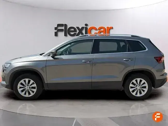 Usado Skoda Karoq Ambition 150 CV (110 kW) 2022 Gris SUV