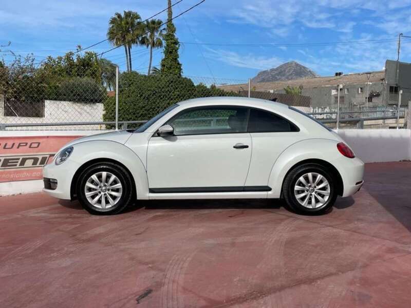 Usado VW Beetle 105 CV (77 kW) 2014 Blanco Utilitario
