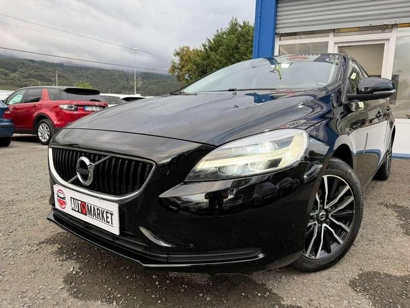Usado 2018 Volvo V40 R-Design Momentum Familiar | 13.990 € (Buen precio) - Imagen 1/4