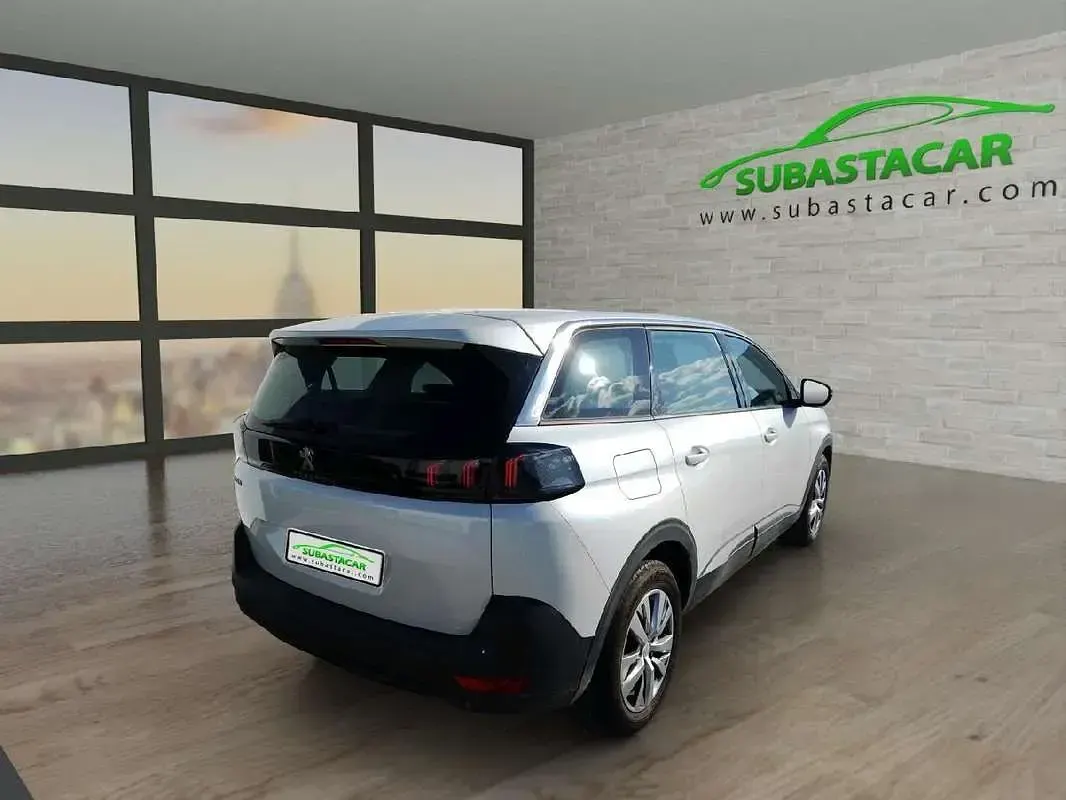 Käytetty Peugeot 5008 Active 131 HP (96 kW) 2022 Valkoinen Katumaasturi