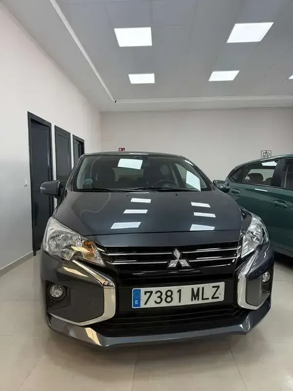 Usado Mitsubishi Space Star 71 CV (52 kW) 2023 Gris Utilitario