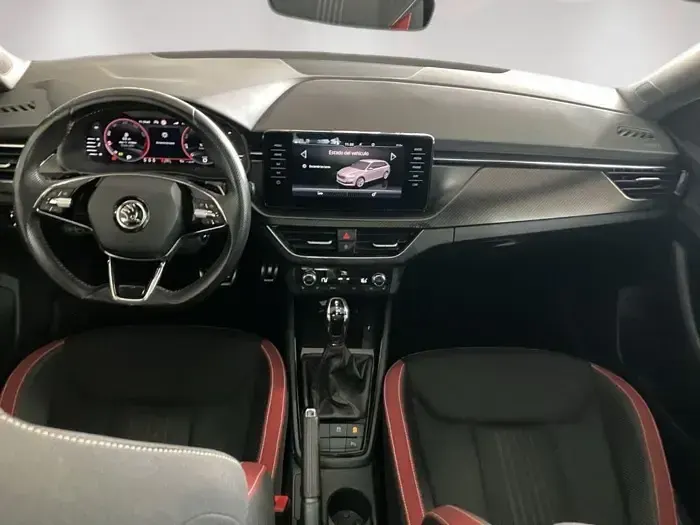 Usado Skoda Scala Monte Carlo 110 CV (80 kW) 2022 Blanco Utilitario