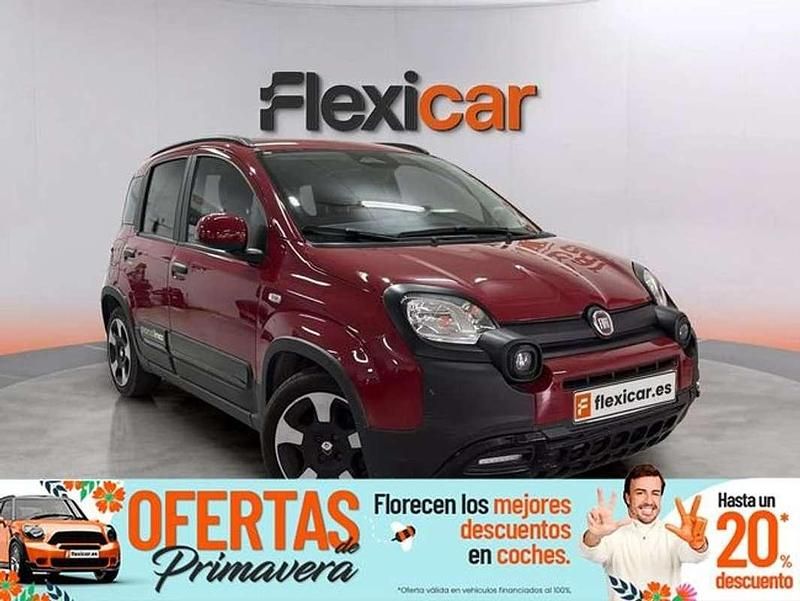 Usado Fiat Panda 71 CV (52 kW) 2024 Rojo Utilitario