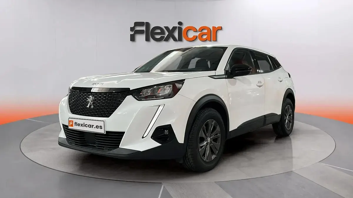 Usado Peugeot 2008 Active 110 CV (80 kW) 2022 Blanco SUV