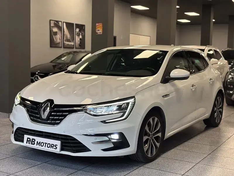 Usado Renault Mégane IV Zen 140 CV (102 kW) 2021 Blanco Berlina