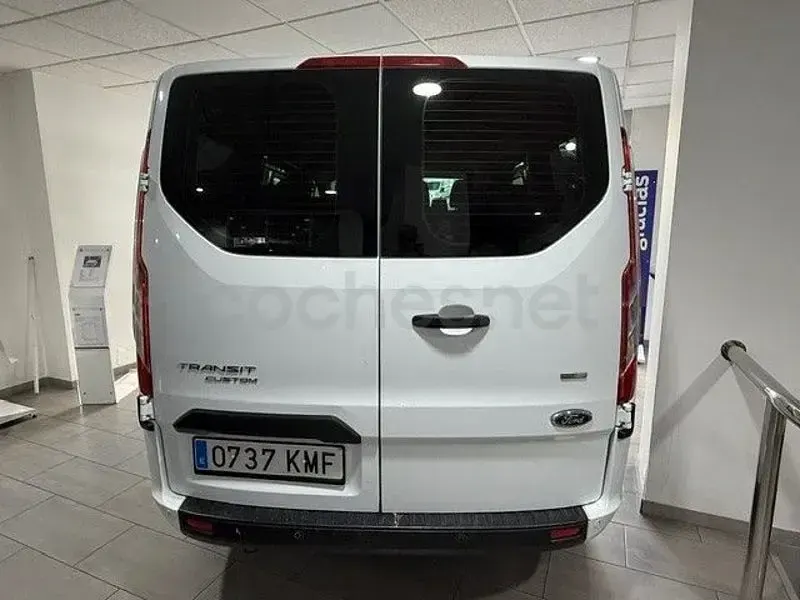 Usado Ford Tourneo Trend 170 CV (125 kW) 2018 Blanco Monovolumen
