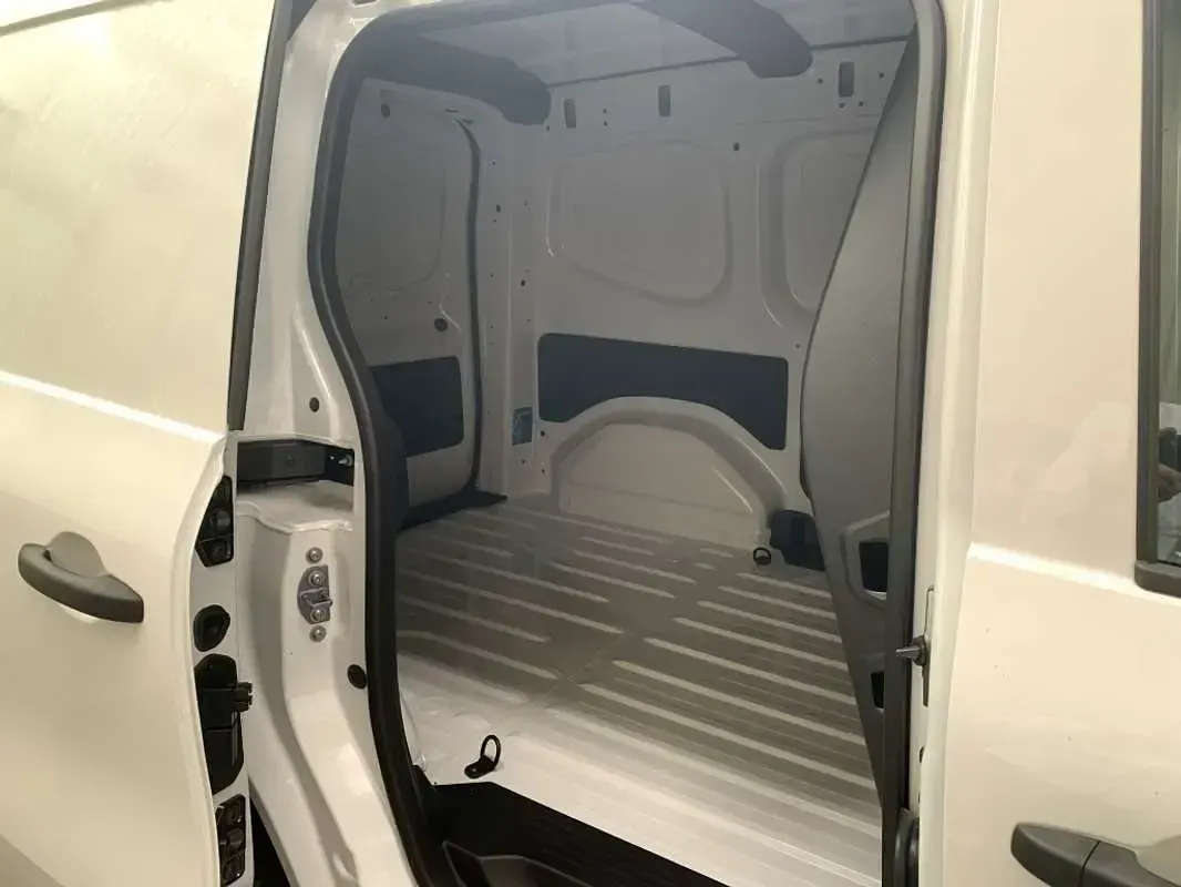 Nuevo Renault Kangoo 75 CV (55 kW) 2026 Blanco Monovolumen