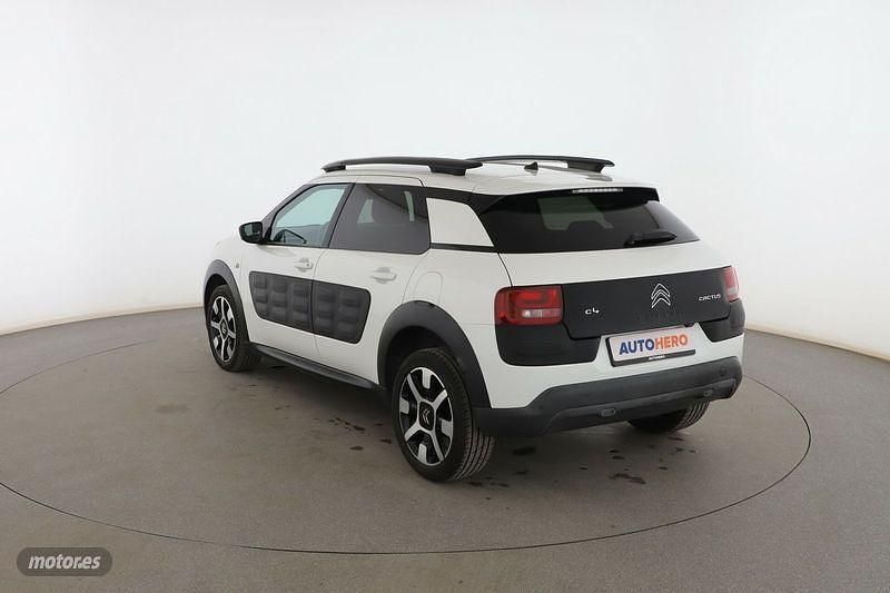Usado Citroën C4 Cactus Shine 100 CV (73 kW) 2015 Blanco Utilitario