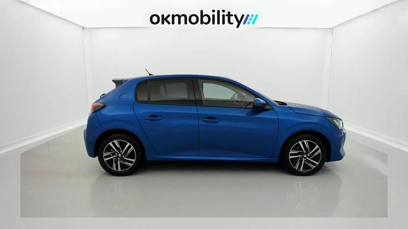 Usado Peugeot 208 Allure 100 CV (73 kW) 2021 Bleu vertigo Utilitario